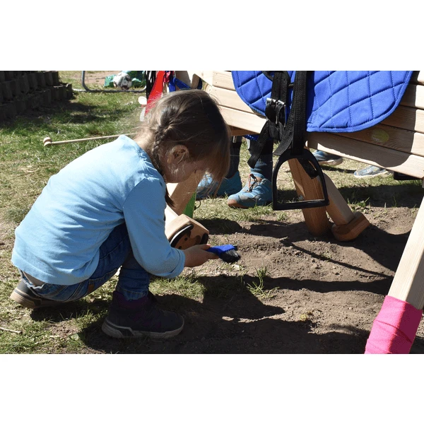 Helga Kreft Schoonmaakhoeven Voor Tuinpaarden - Afbeelding 3